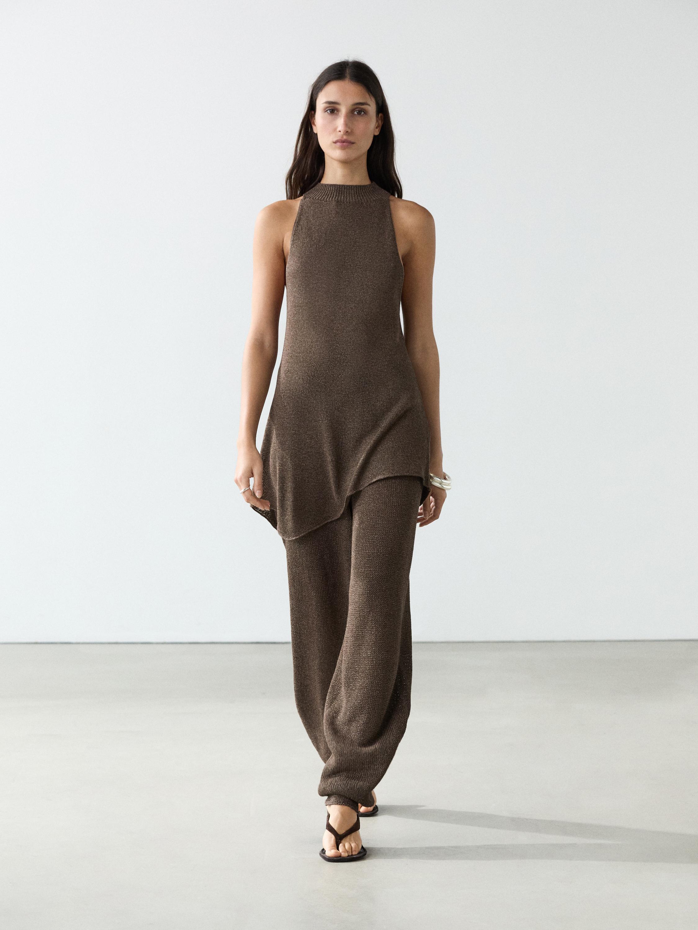 Top punto halter asimétrico total look