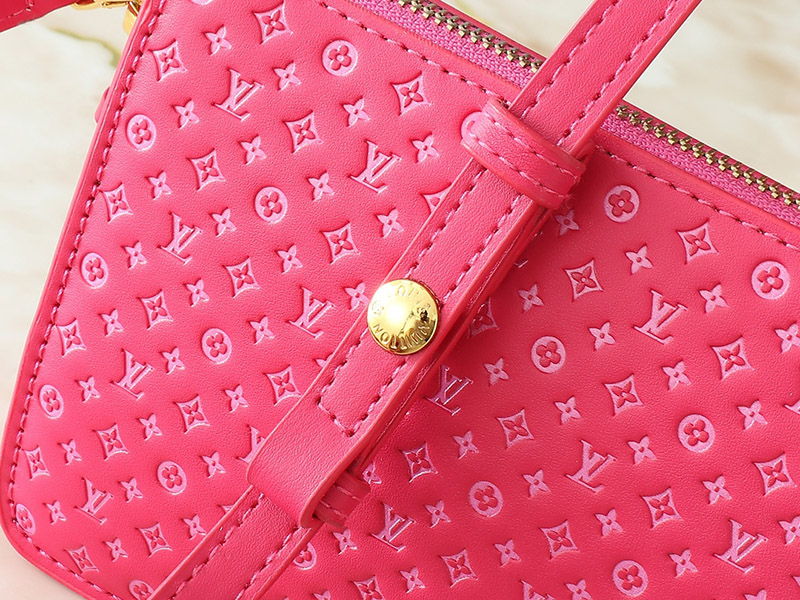 Rose Red Leather 8.5″x4.9″x2.0″ Chains Handbag with Adjustable Strap BB-921492