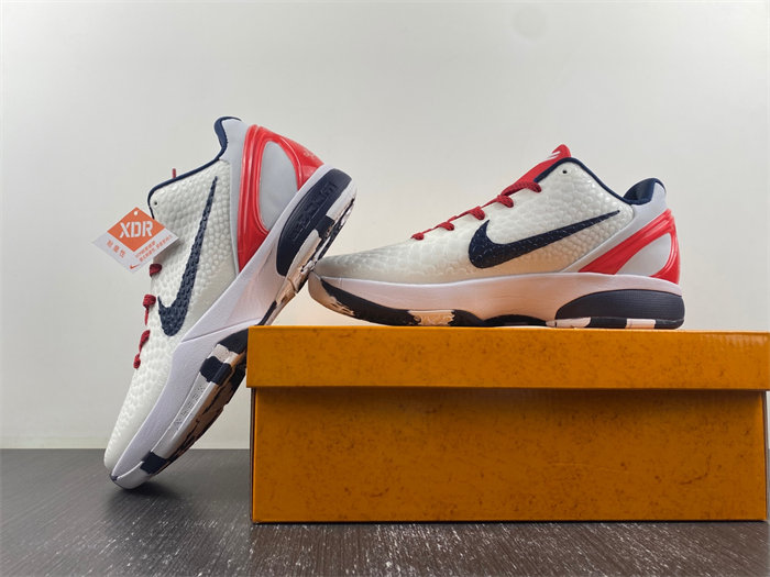 NK Zoom Kobe CW2190-146