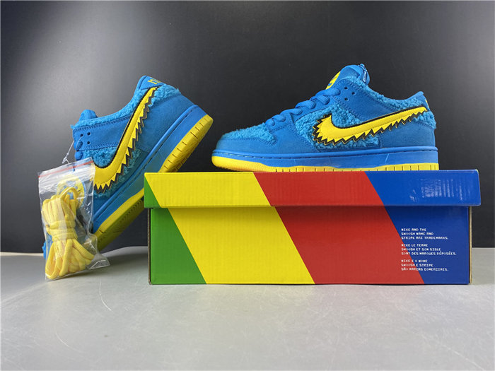 Grateful Dead x NK SB Dunk Low CJ5378-400