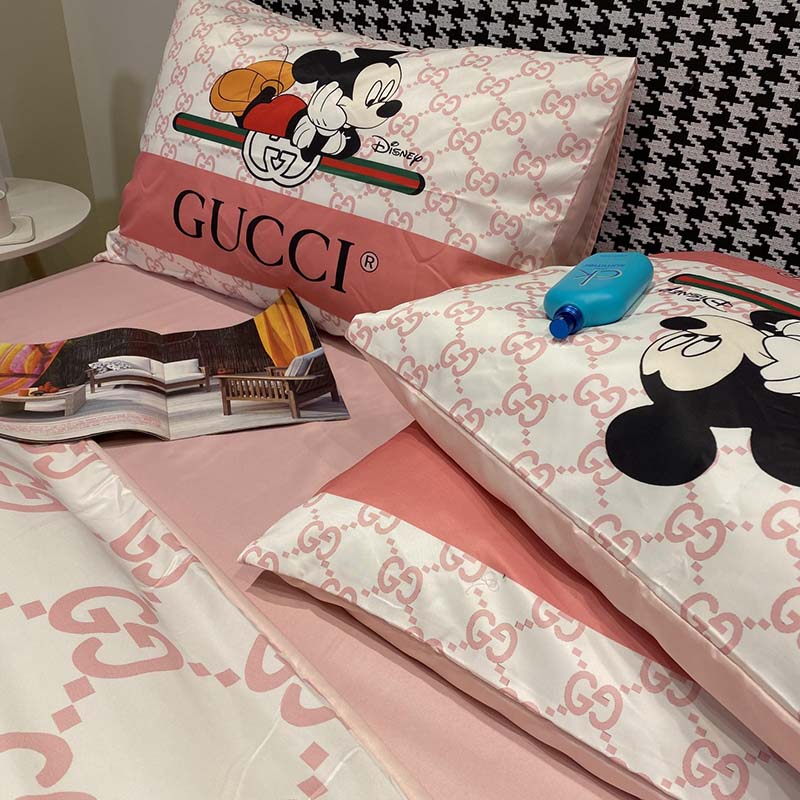 Fashion Pure Silk Digital Print Pink Bedding Sets(1 Quilt,1 Sham,1 pillow cases)SJT-986041