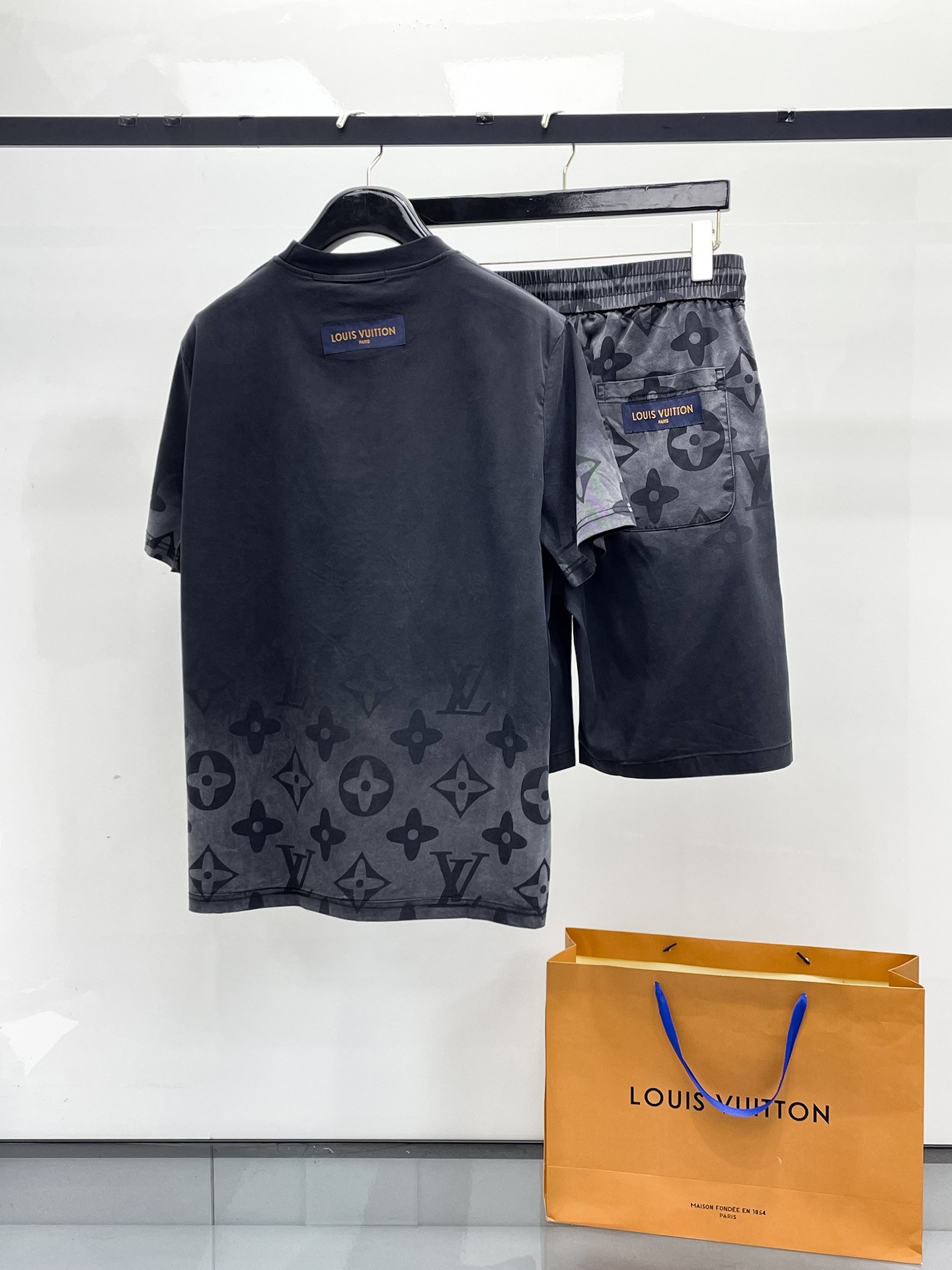 LV Two-piece suit