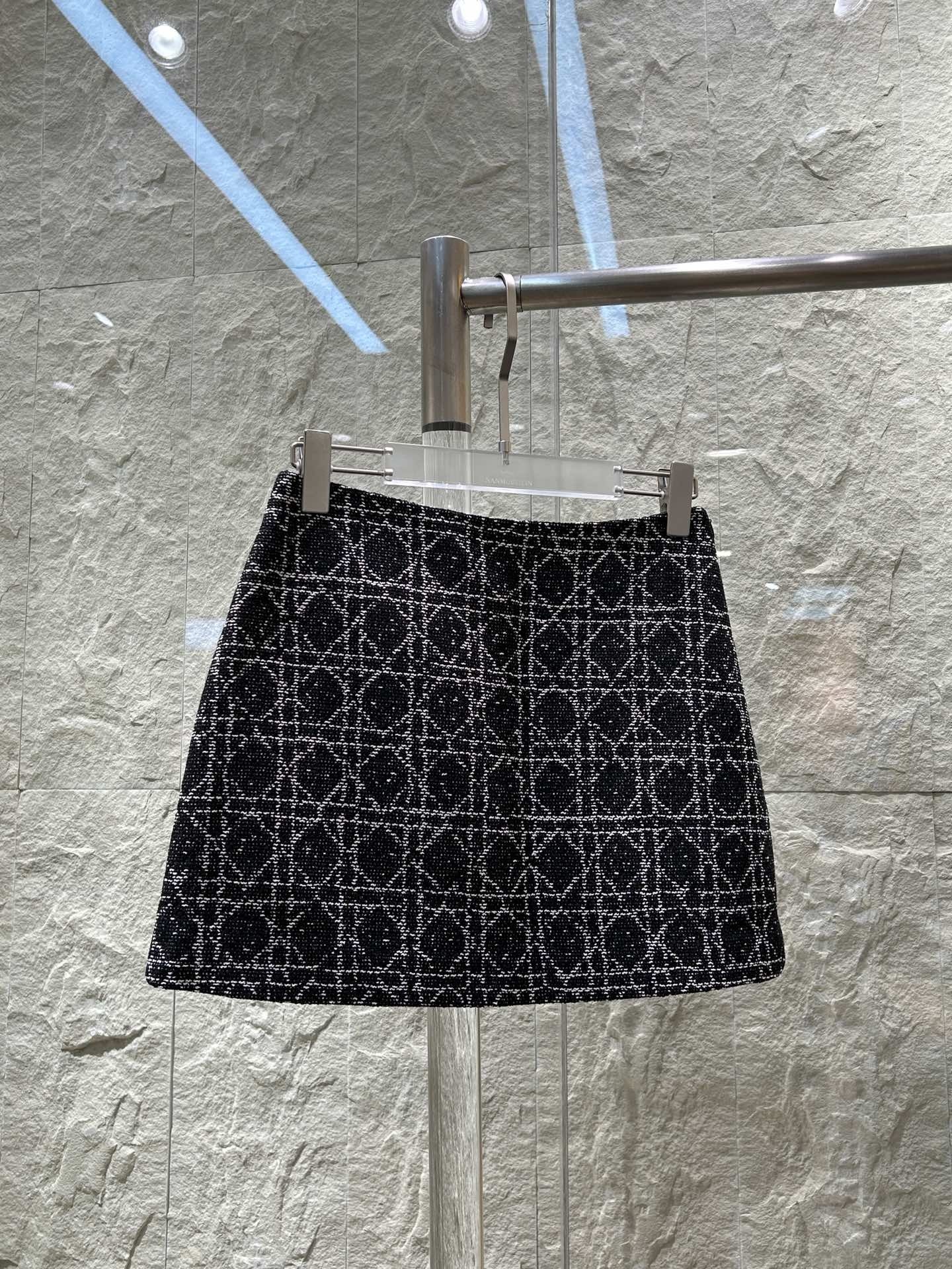 DR Skirt