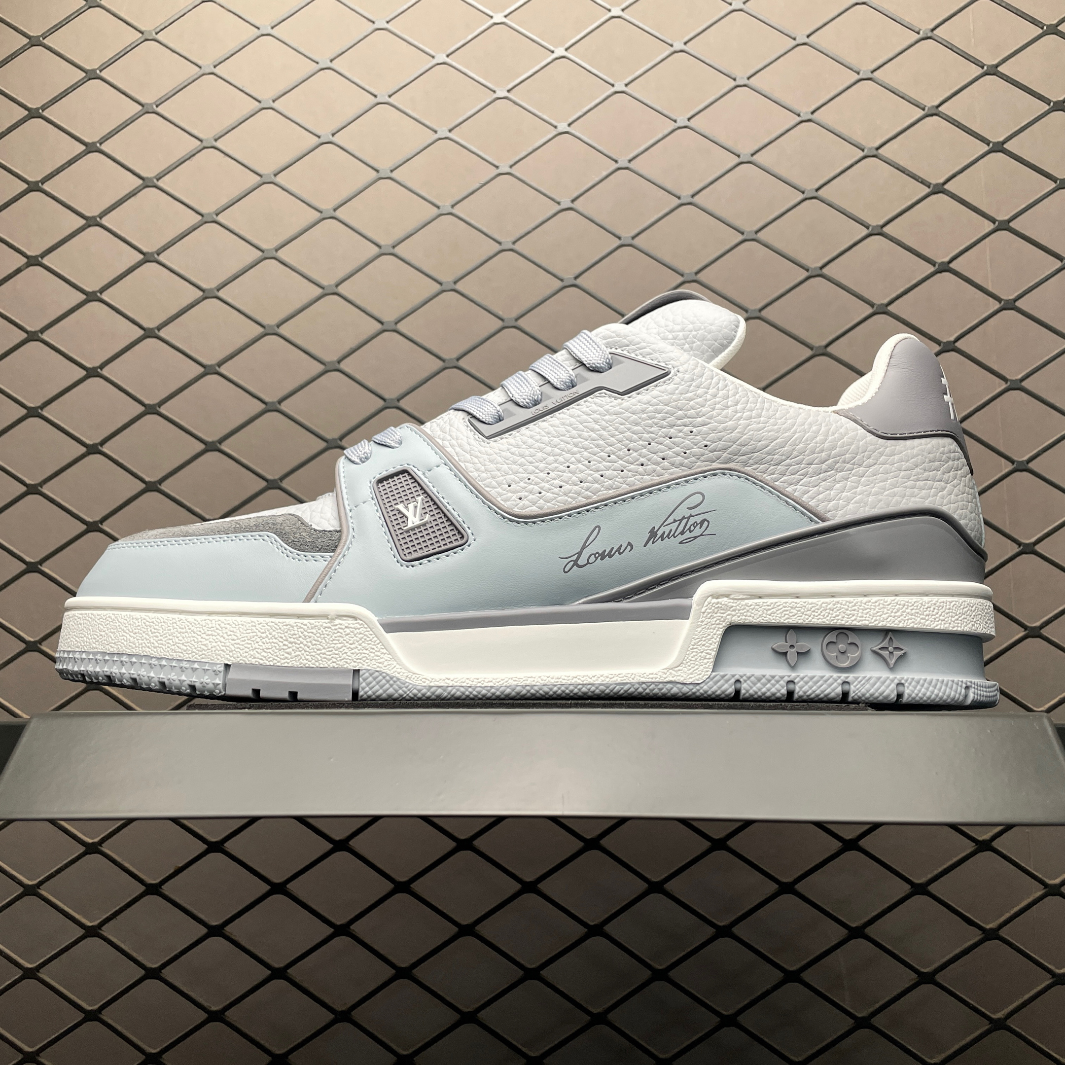 LV TRAINER SNEAKERS 26ss