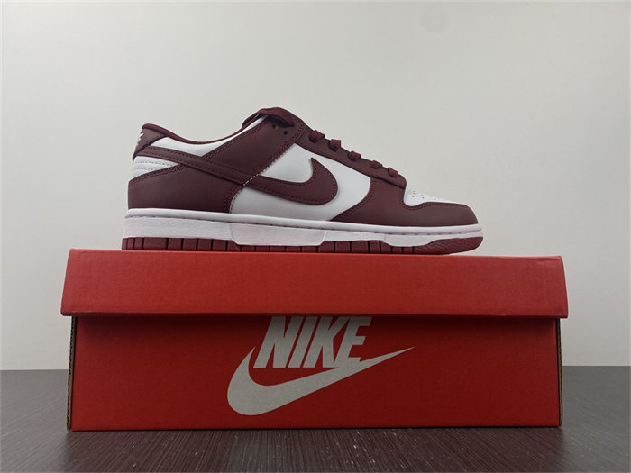 NK Dunk Low Bordeaux DD1503-108