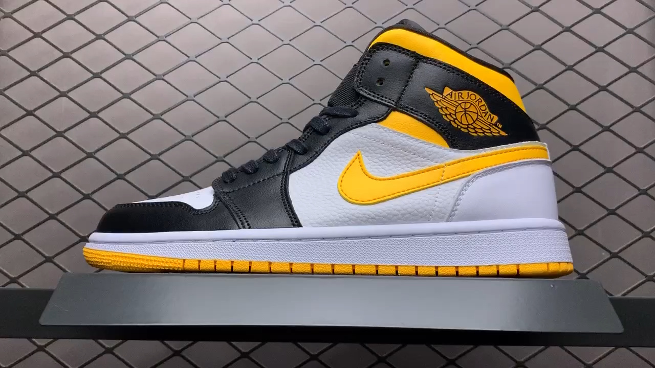 JRD1 Mid white black yellow CV5276-107