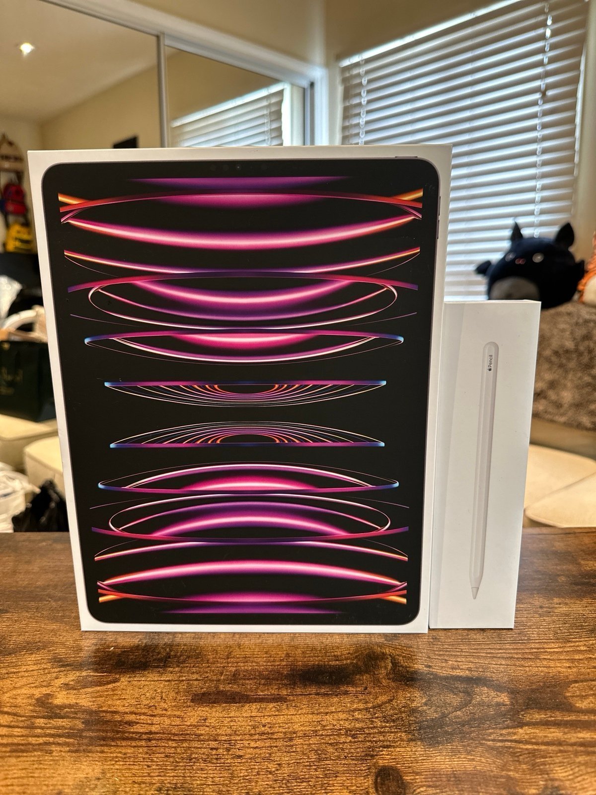 iPad Pro 2022 12.9 inch 1TB w/ Apple Pencil 5Y51