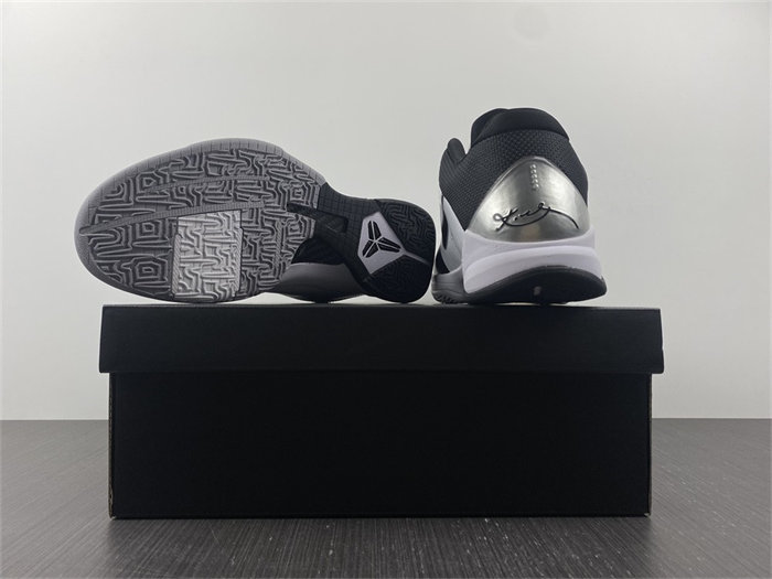 NK Kobe 407710-100