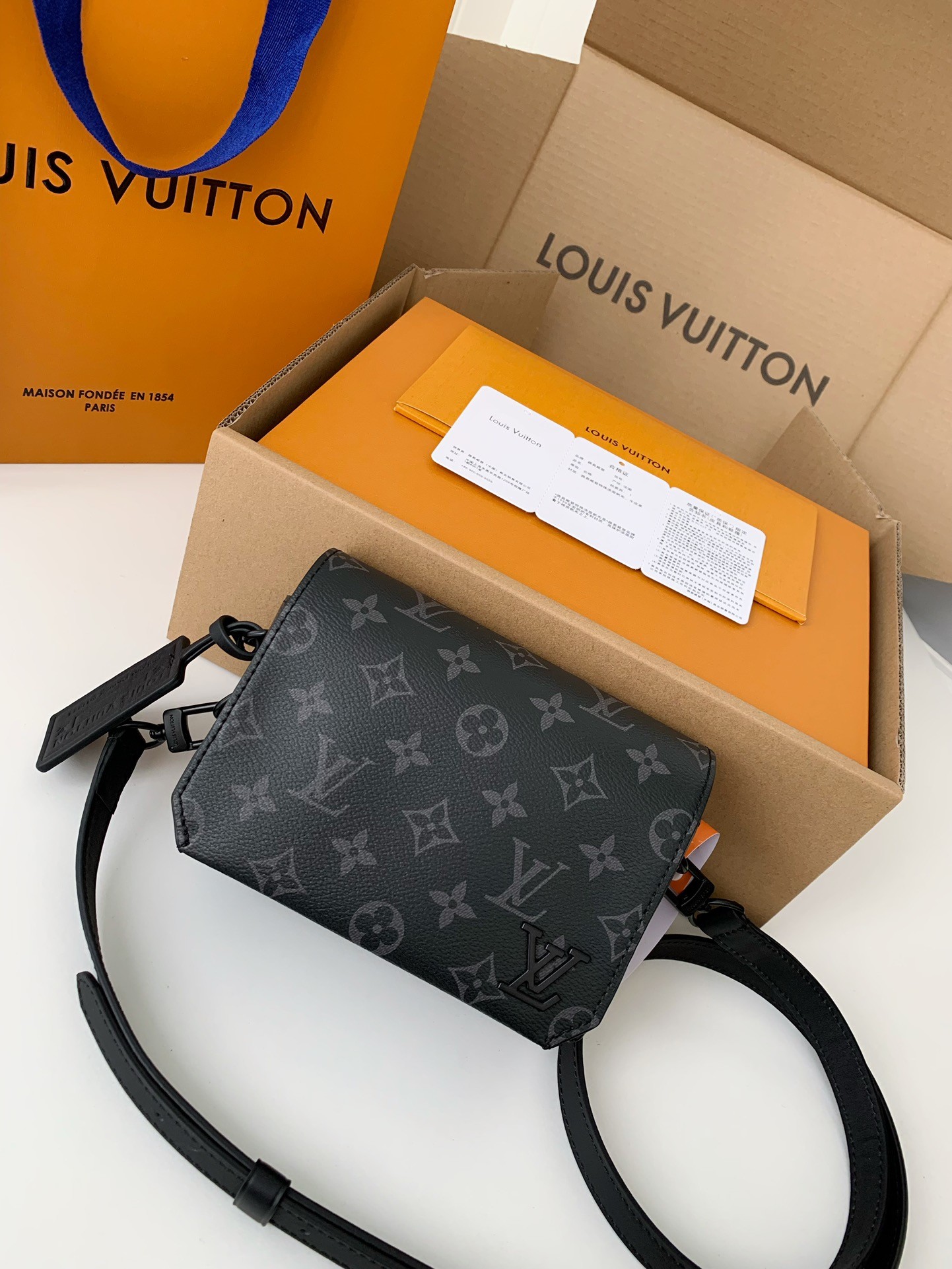 LV FLAP 17.3*12*7cm