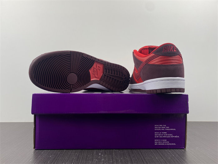 NK SB Dunk Low Cherry DM0807-600