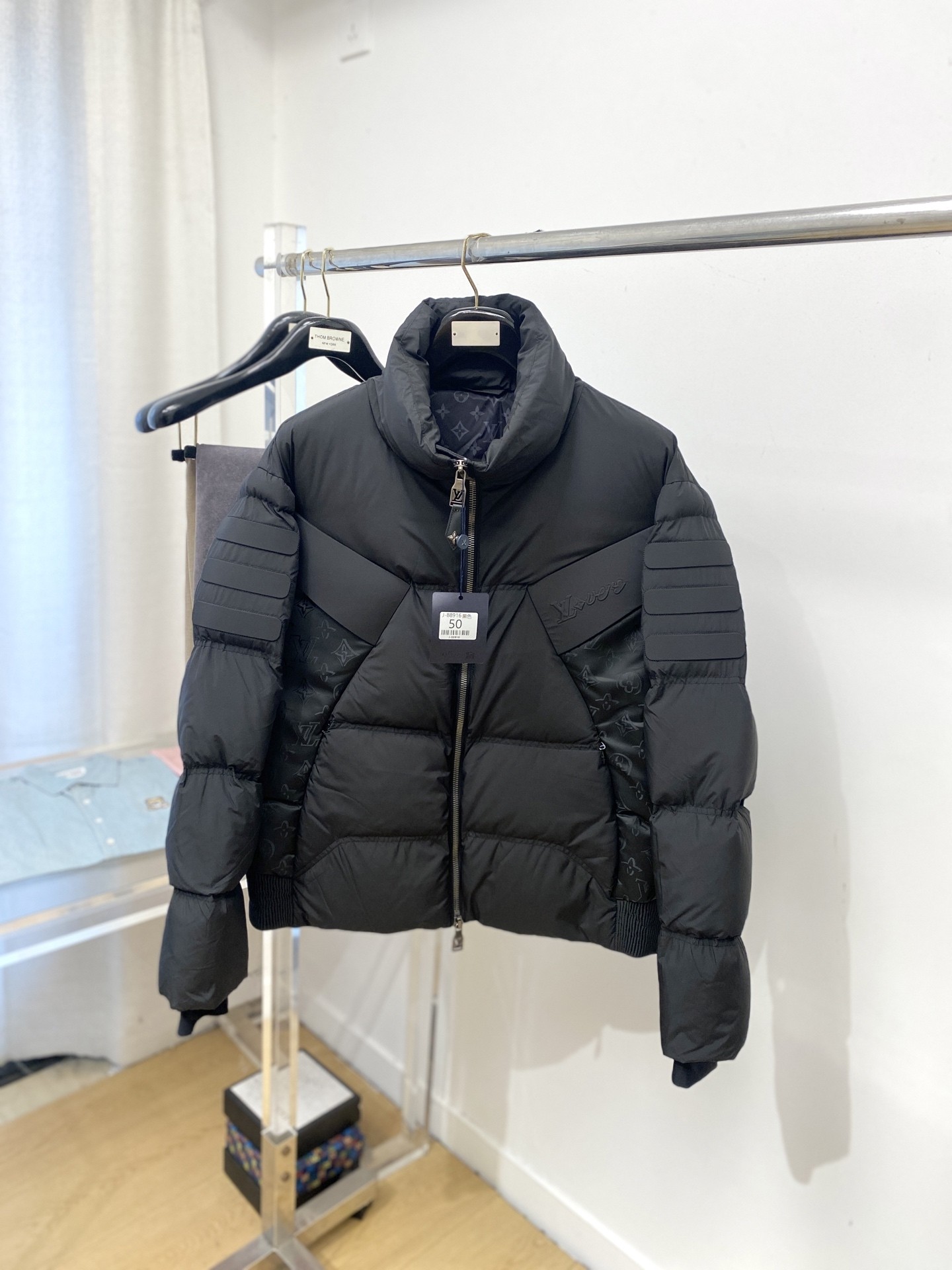 LV LOGO Down Jacket 2025