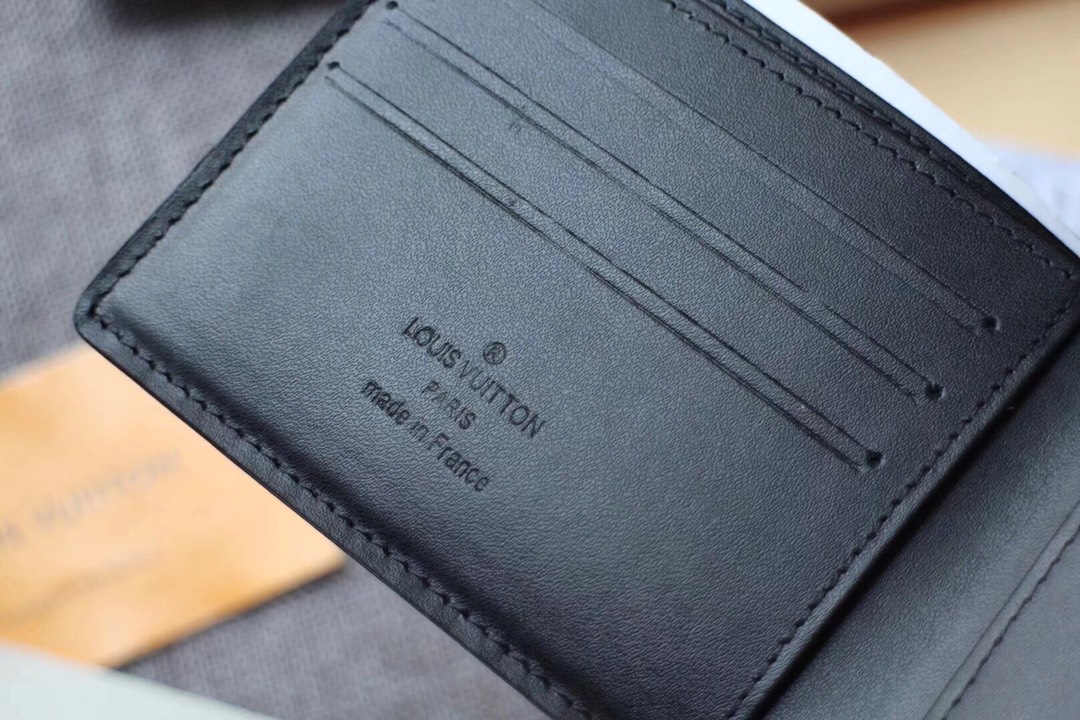 Black Flowers Wallet 4.7″x3.5″ BB-91800061