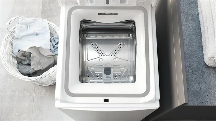 HOTPOINT ARISTON - Lavatrice WMTG 626BS IT 6 Kg Classe A