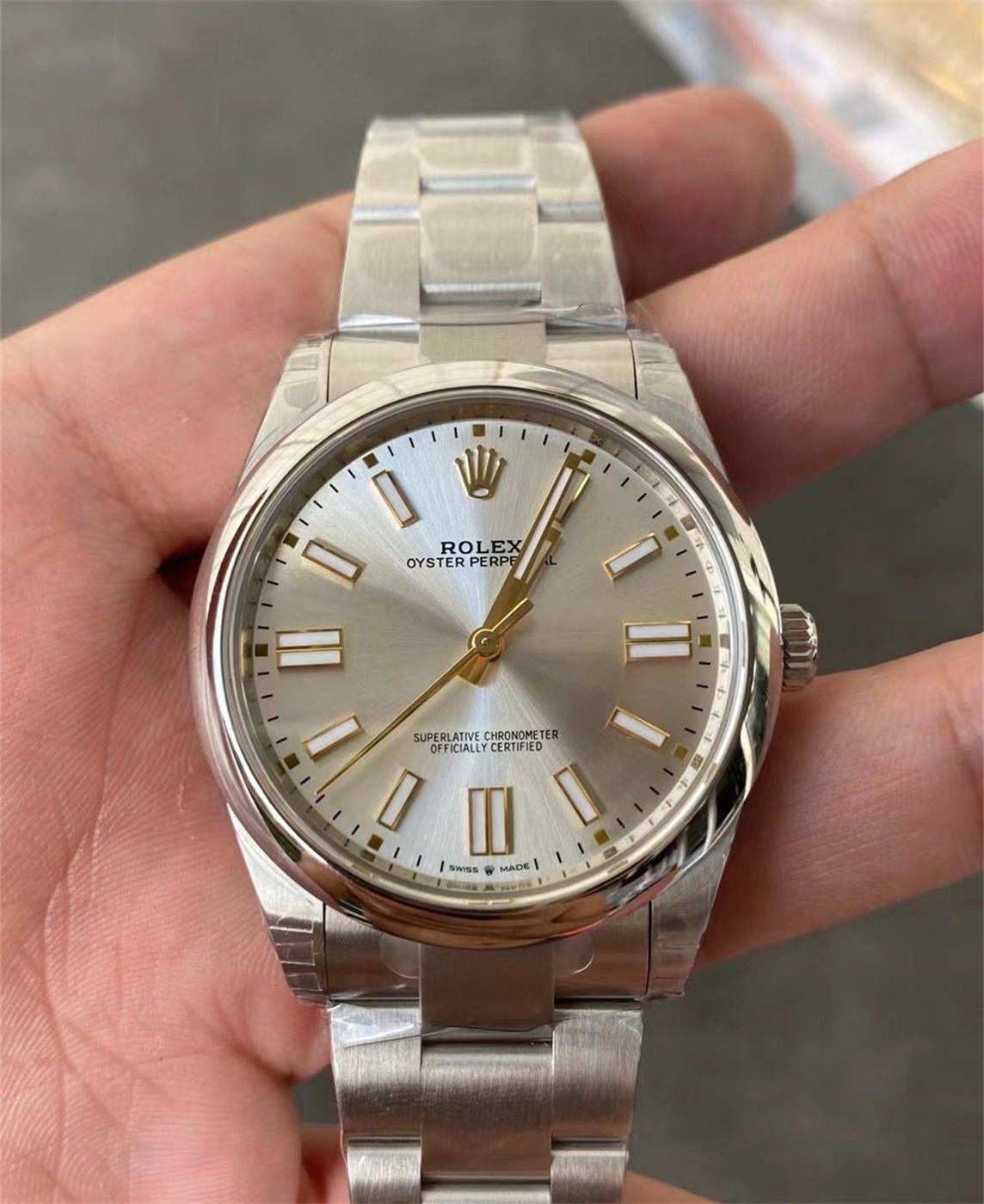 Rolex Oyster Perpetual 41 Silver Dial Replica – VS Factory M124300-0001 with Dandong 3230 Movement
