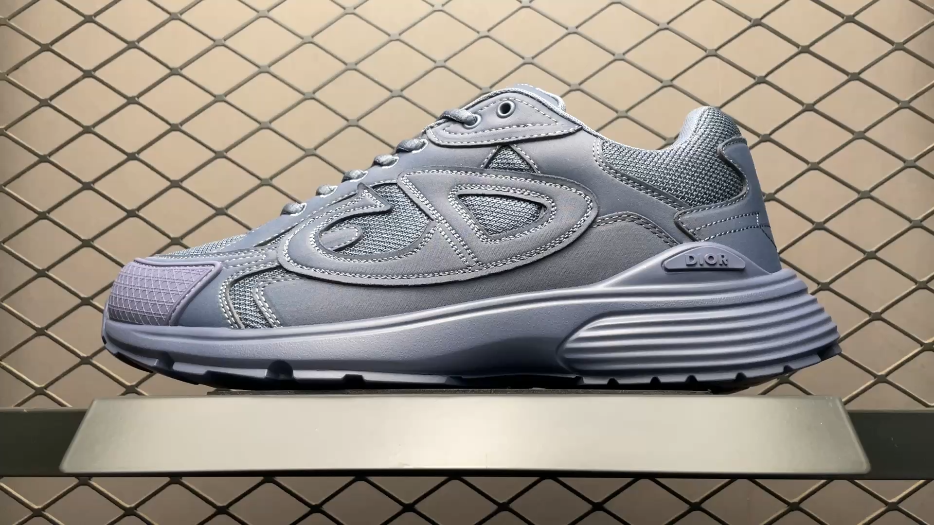 DR b30 sneaker