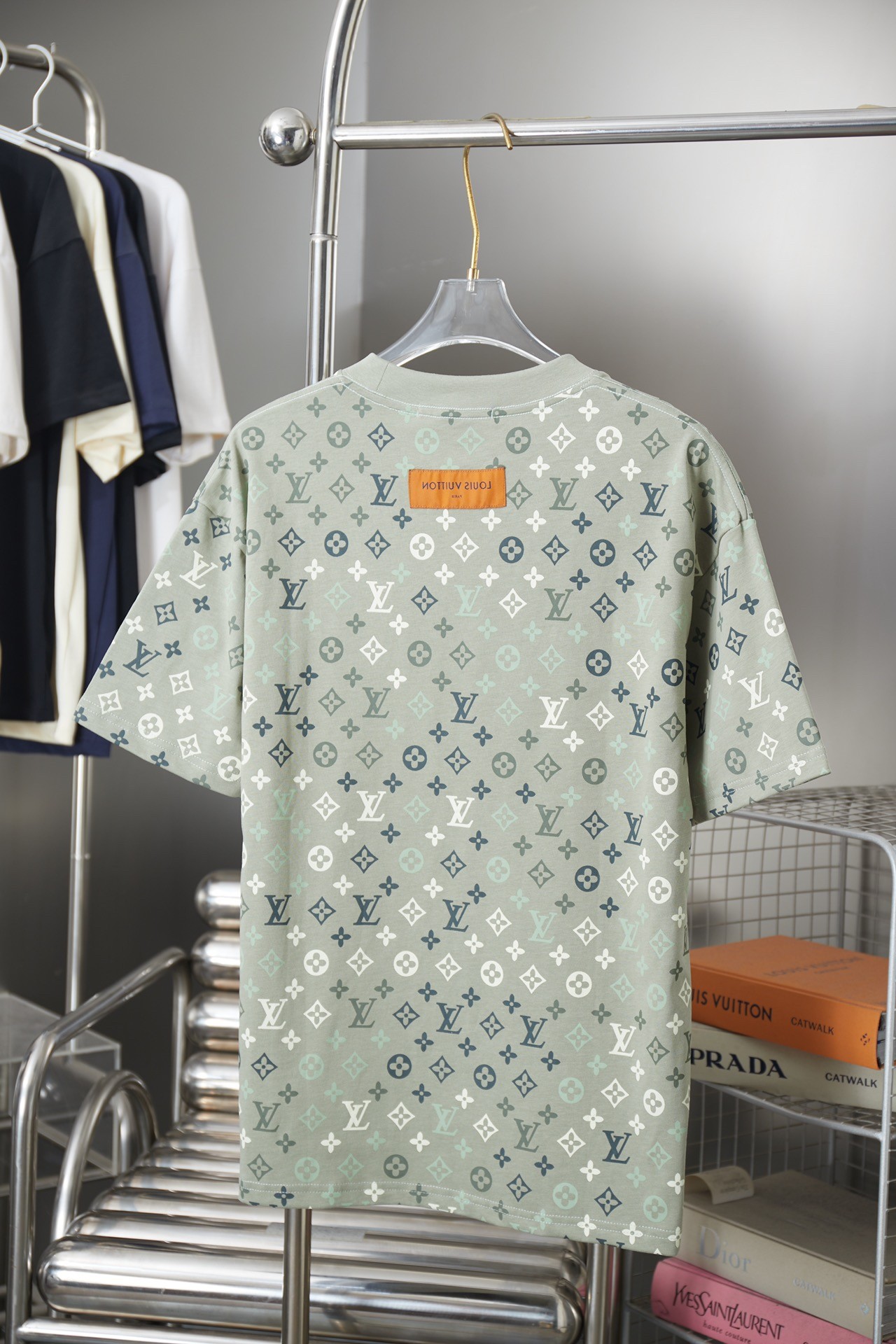 LV T-shirt