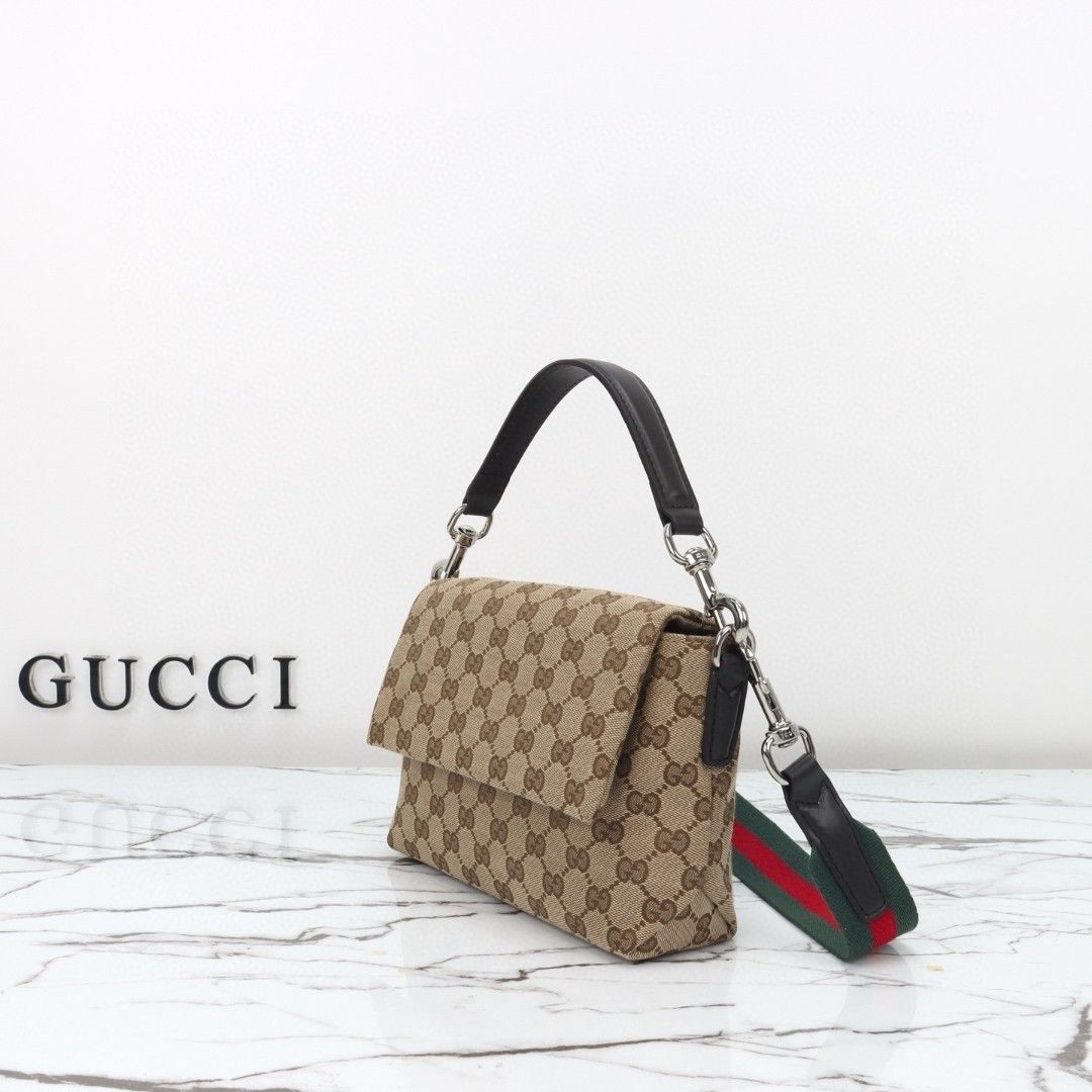GUC Shoulder bag 19x15x7cm