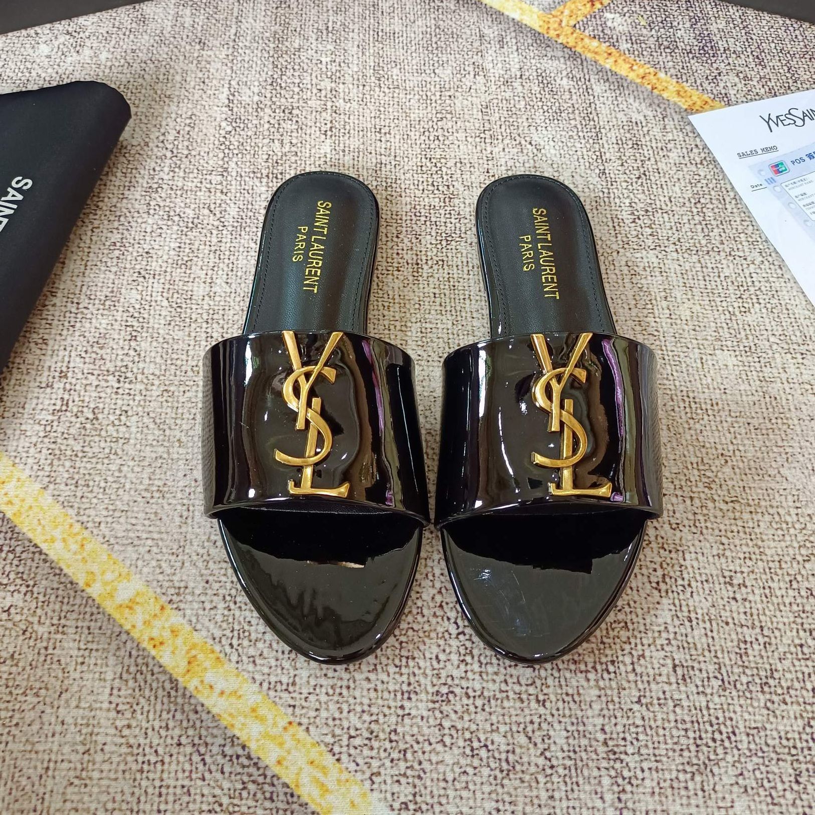 Classic Gold Signature Flat Slippers LX-872029