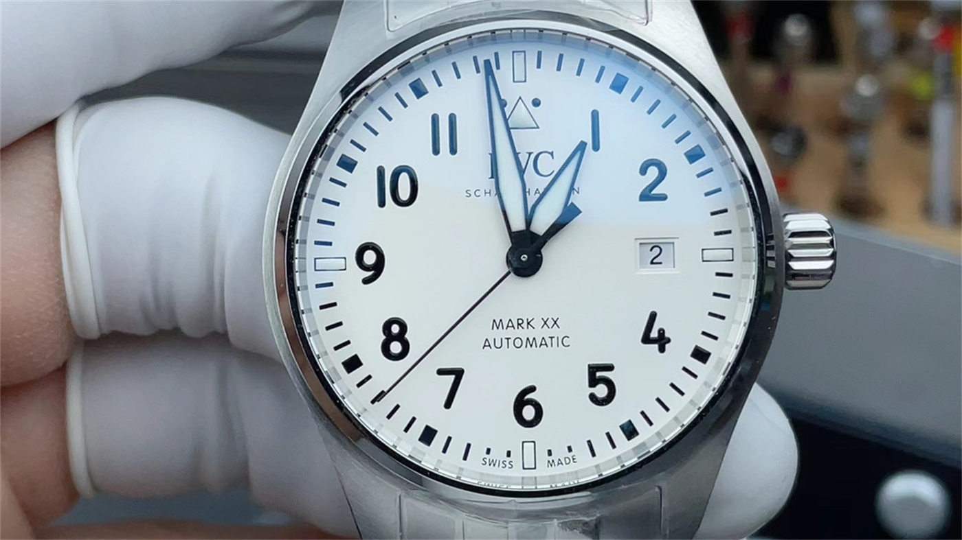 V7 Mark 20 IWC Pilot IW328208 White Dial Bracelet Edition – The Ultimate ‘NWBIG’ Super Clone