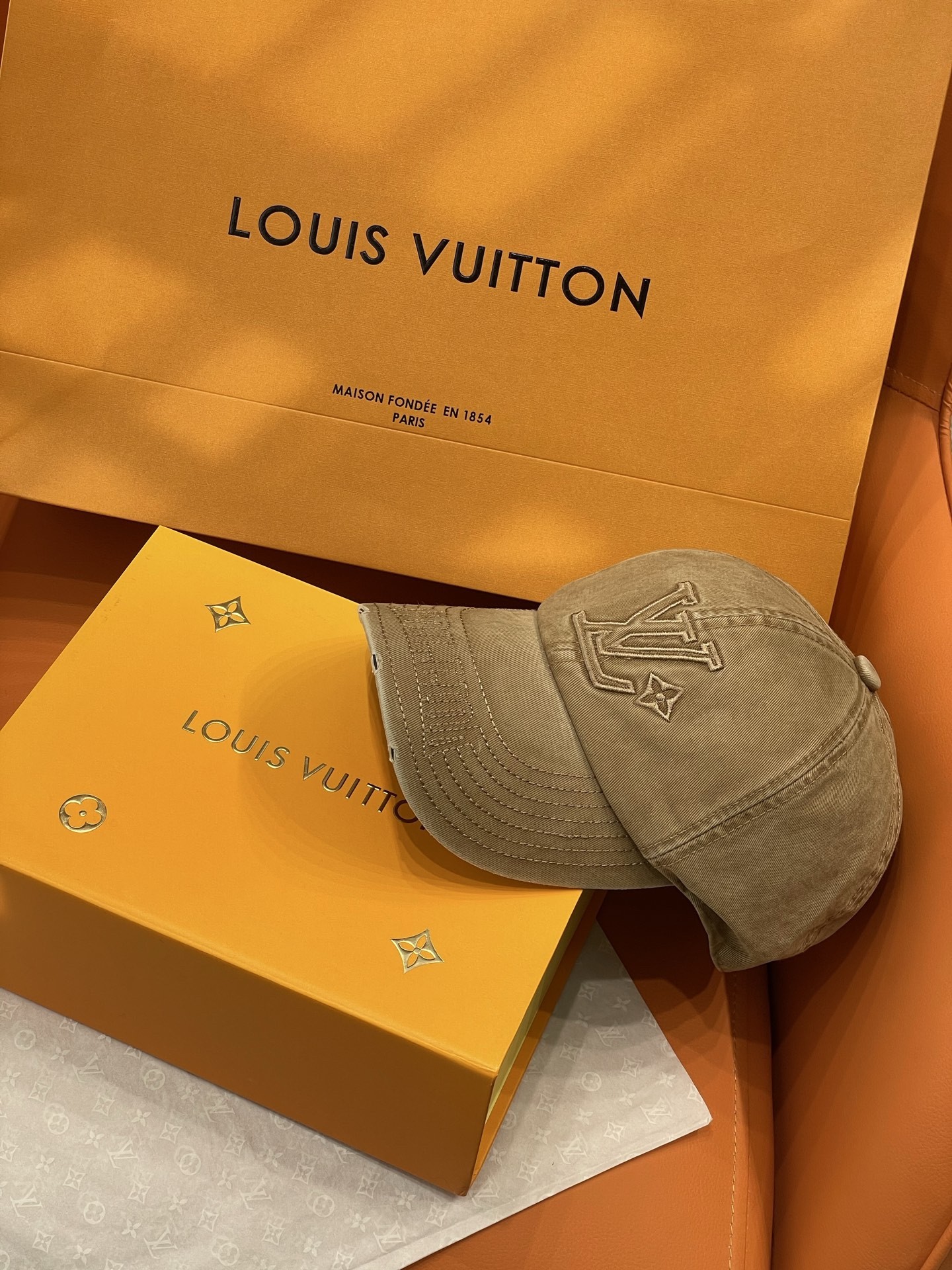 LV Cap（Multiple colors）
