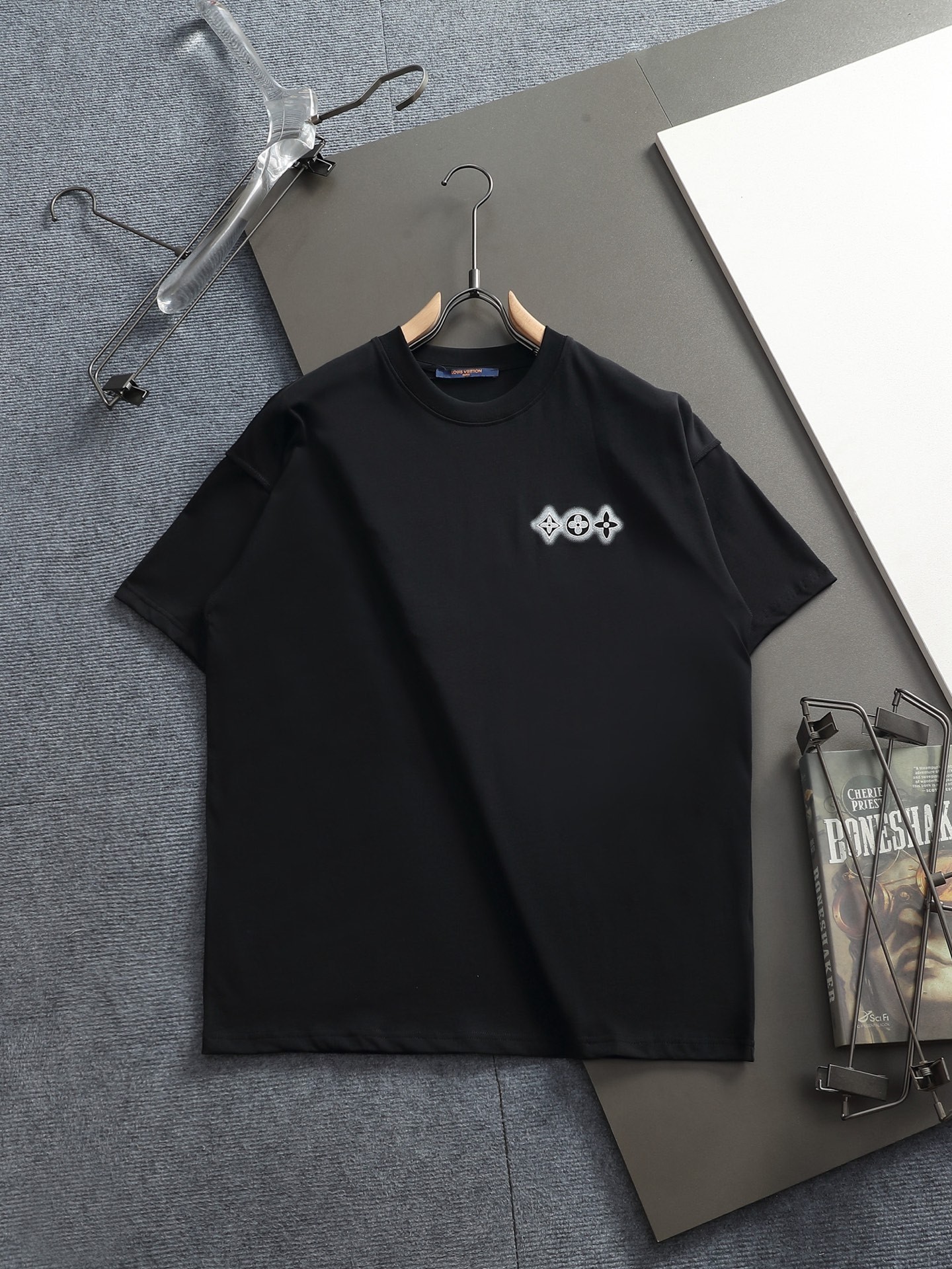 LV T-shirt