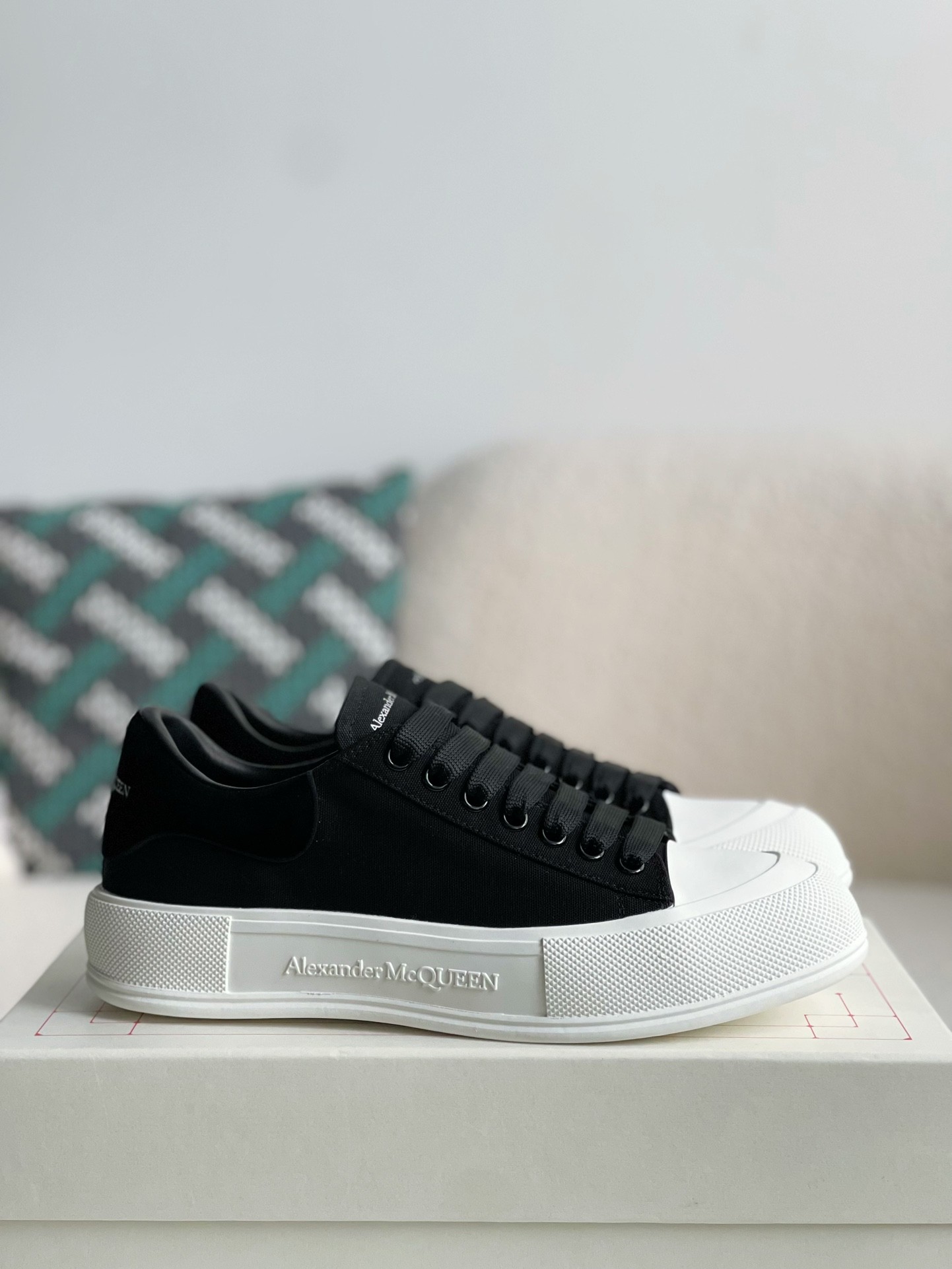 Alexander McQ versatile Sneakers