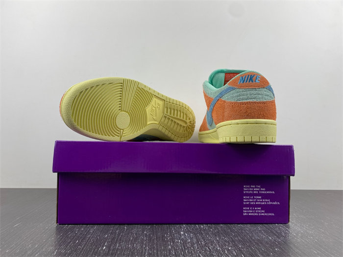 NK SB Dunk Low Orange Emerald Rise DV5429-800