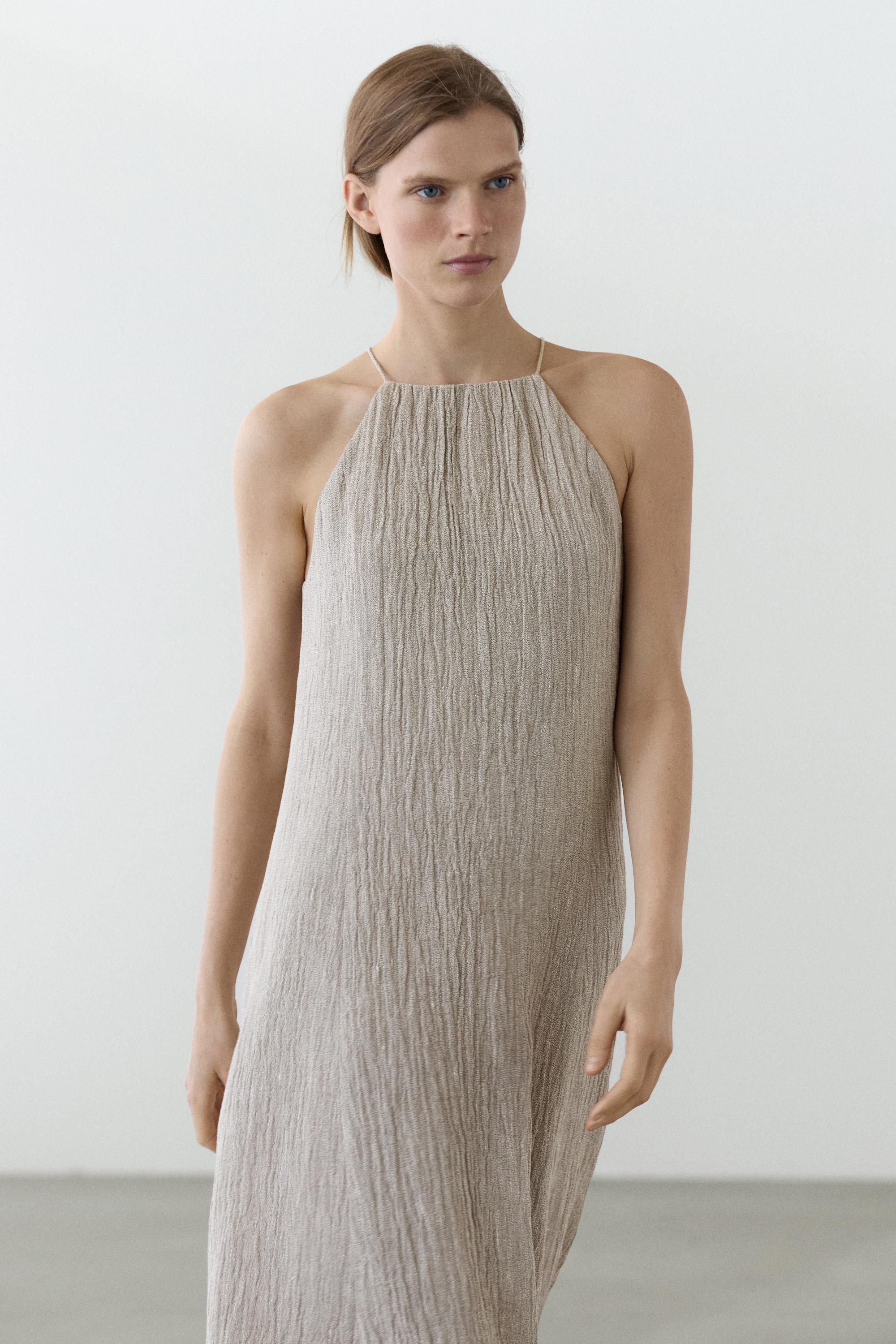 Vestido fluido cuello fruncido mezcla lino