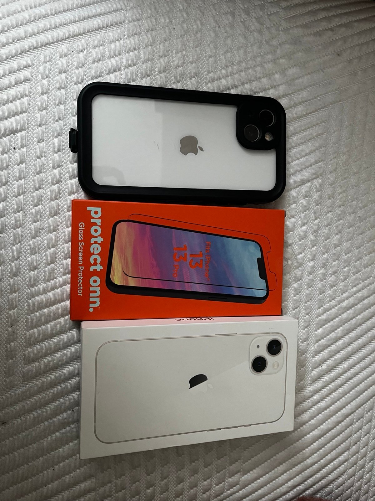 iPhone 13 5W52
