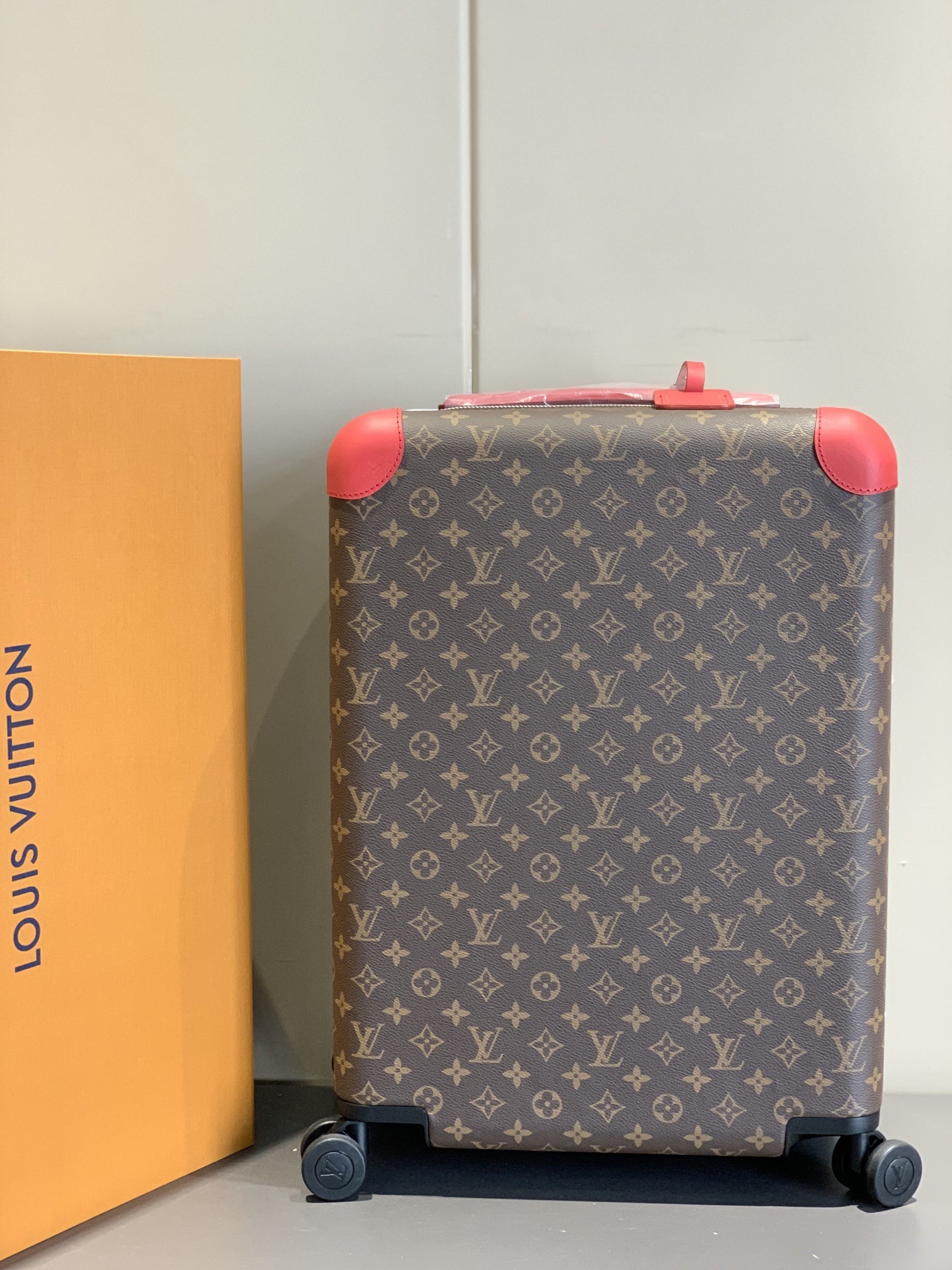 LV Suitcase Size:55x38x21cm（Multiple colors）