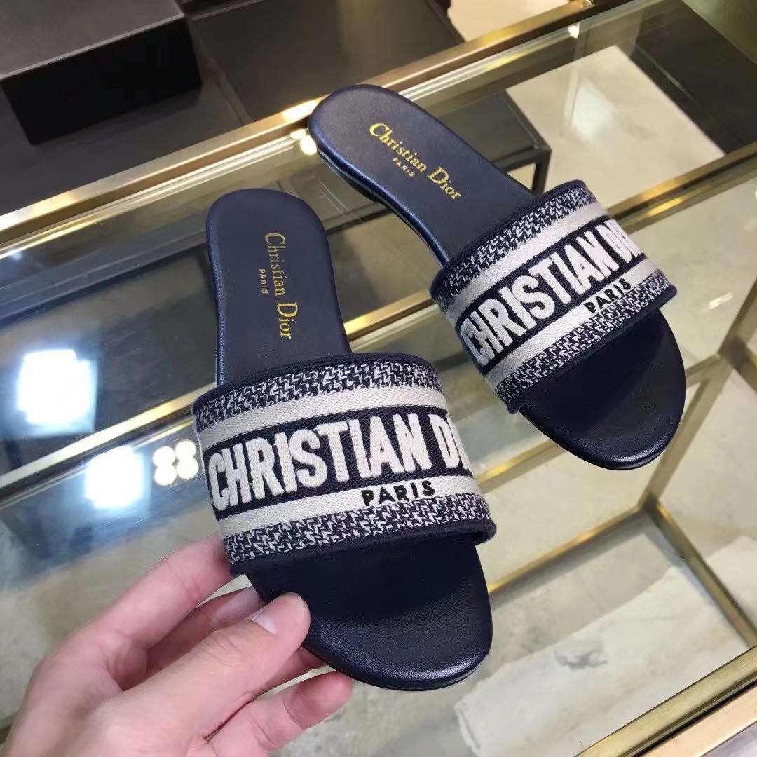 DR Every-D  Sandals