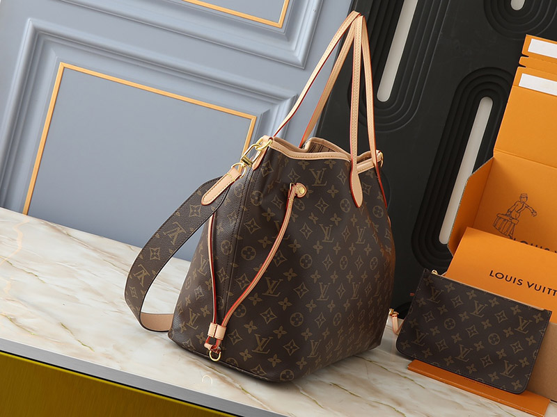 15.4″x12.6″x7.5″ Brown Prints apricot linning Leather Totebag with small pocket Adjustable Strap BB-921457