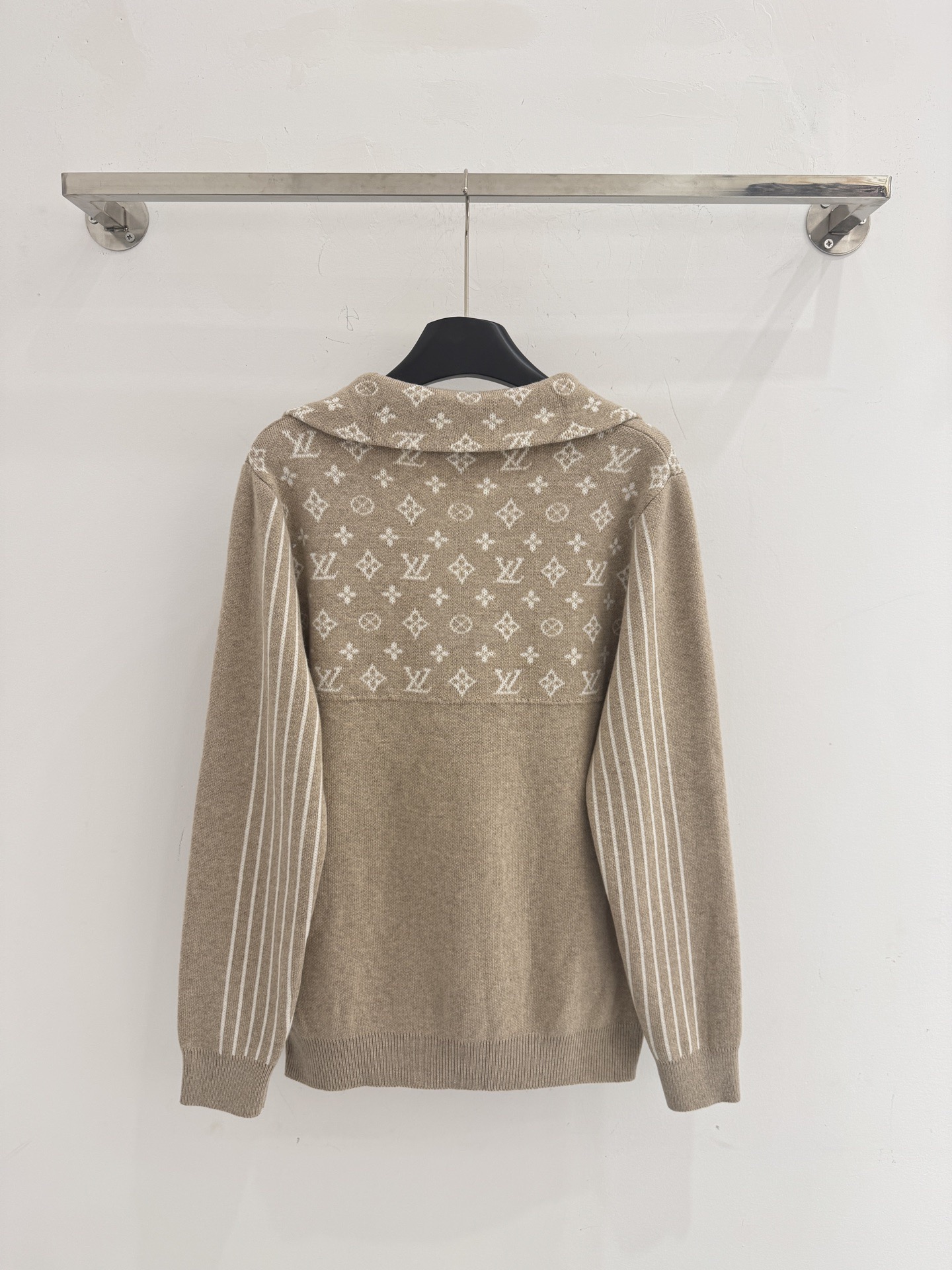LV 25PF Sweater