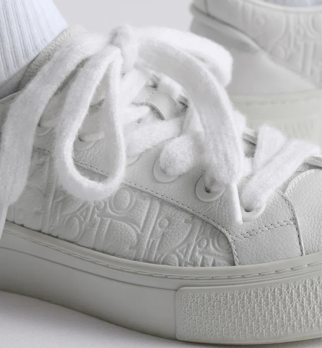 DR B33 Spin Sneaker