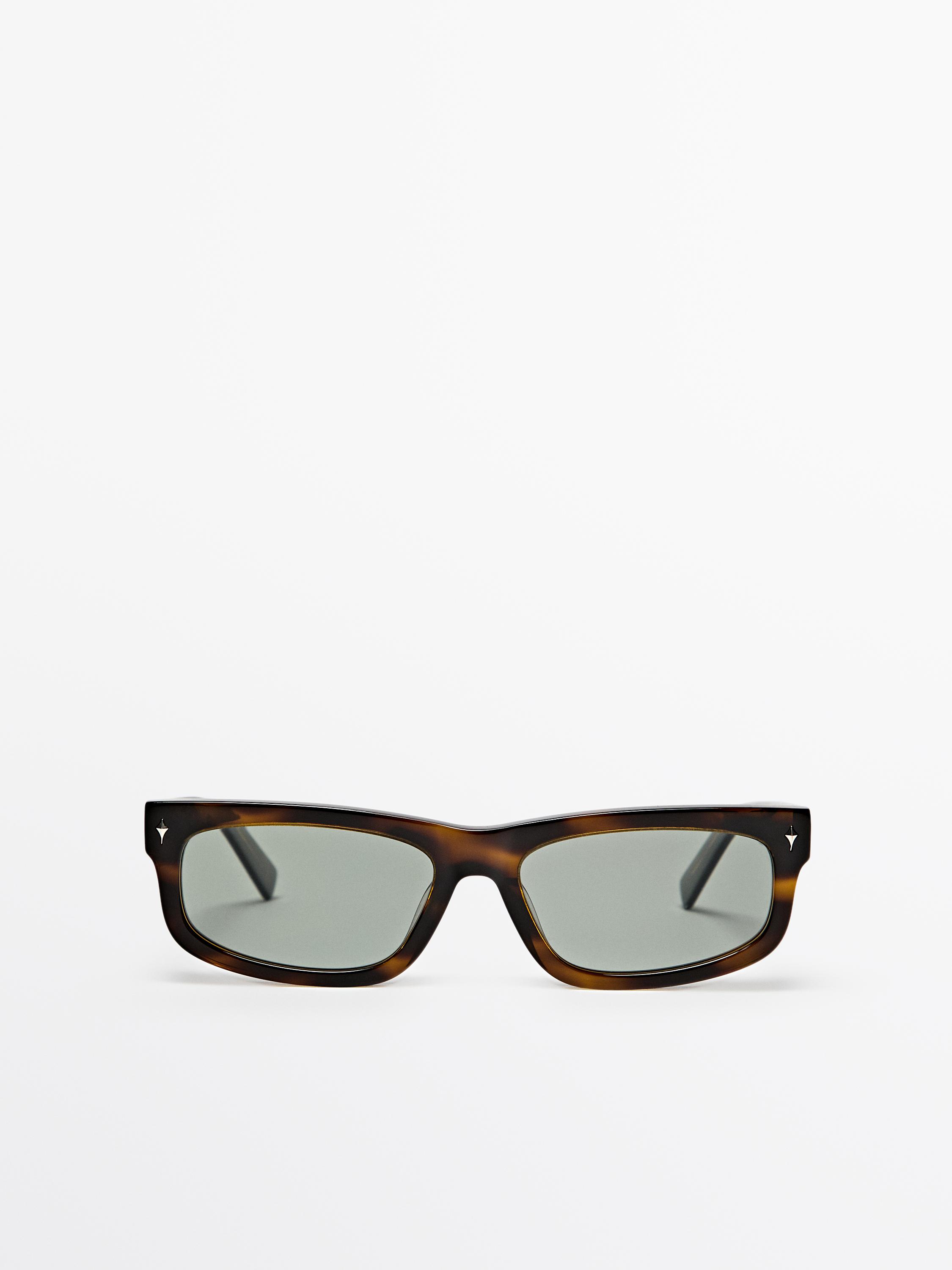 Gafas de sol estrechas