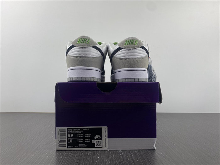 NK SB Dunk Low Chlorophyll BQ6817 011