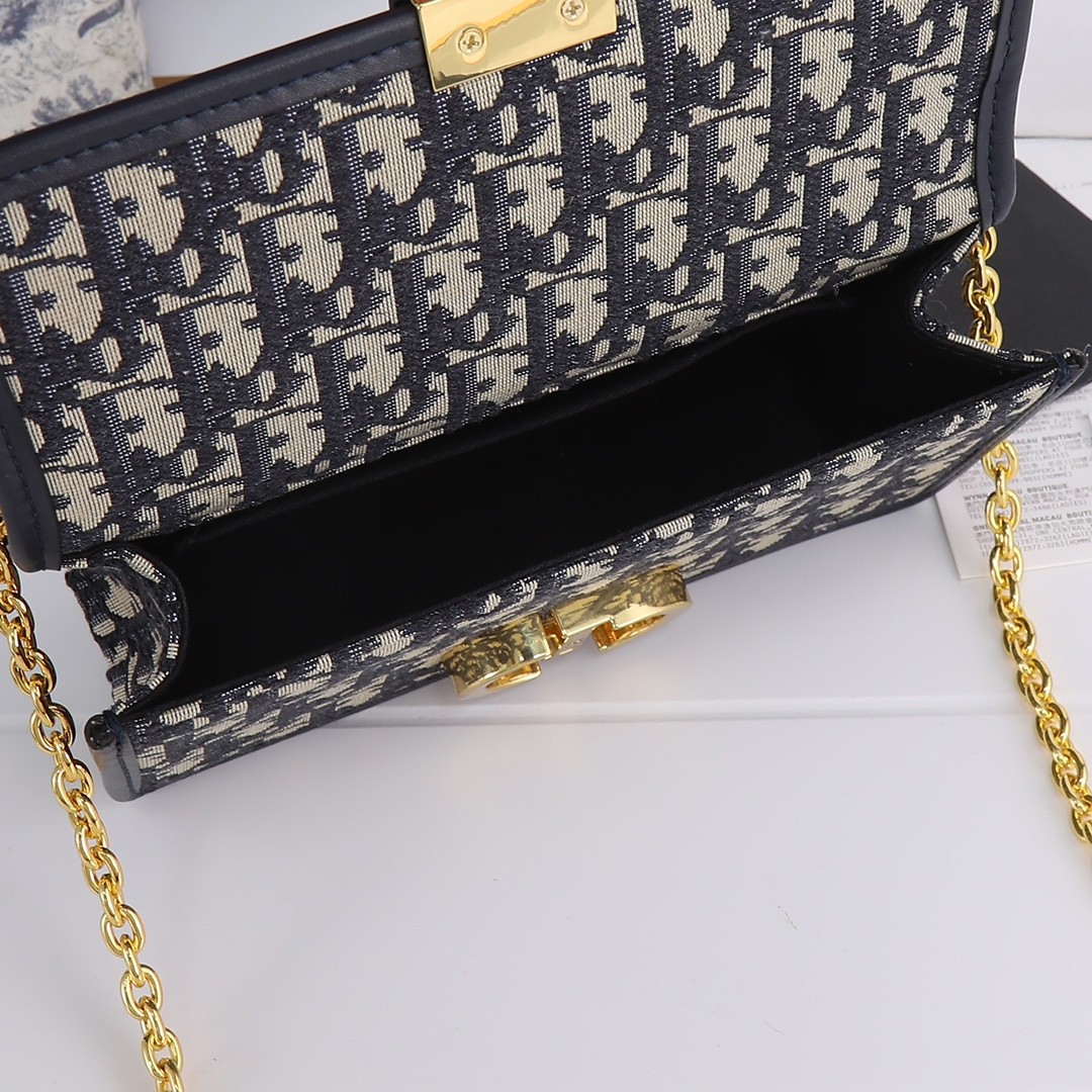 DR Shoulder bag 21.5x12x6cm