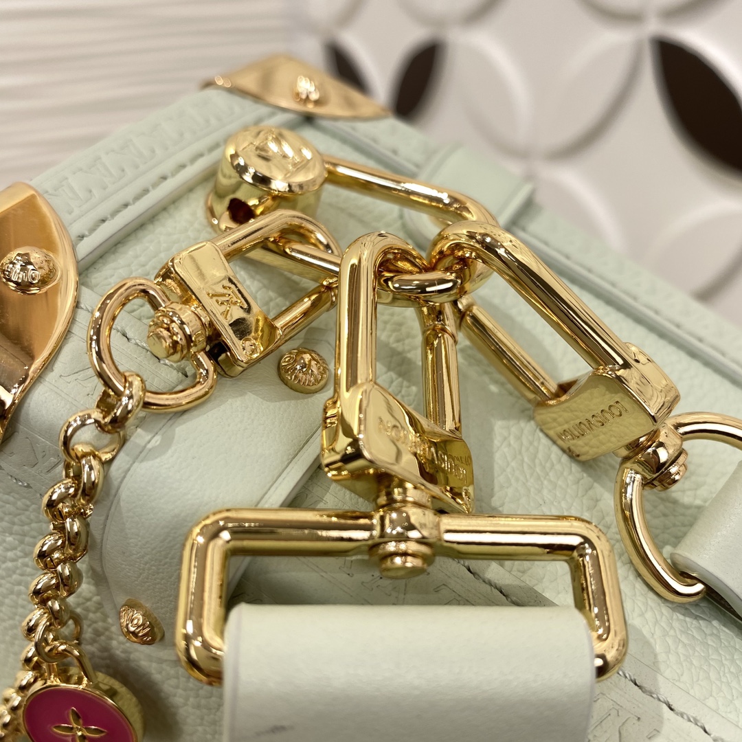 LOUIS VUITTON M27449 Side Trunk MM