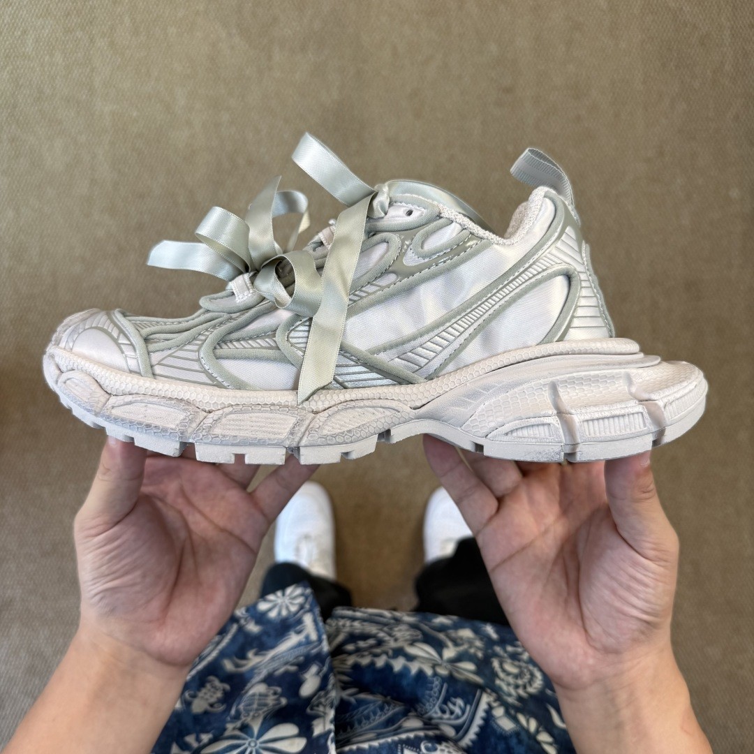 BLCG Sneakers