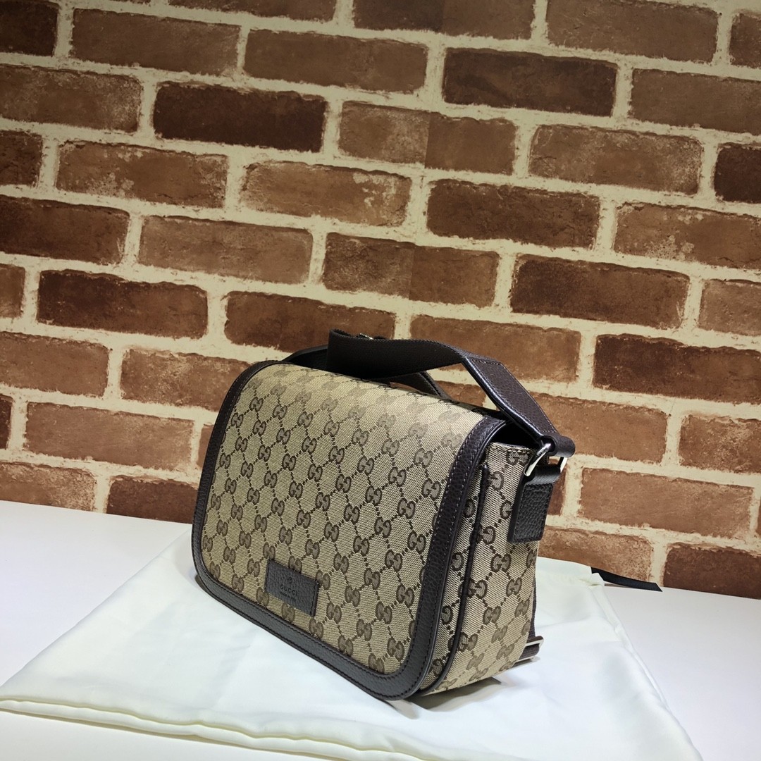 GUC Shoulder bag 28x20x9cm