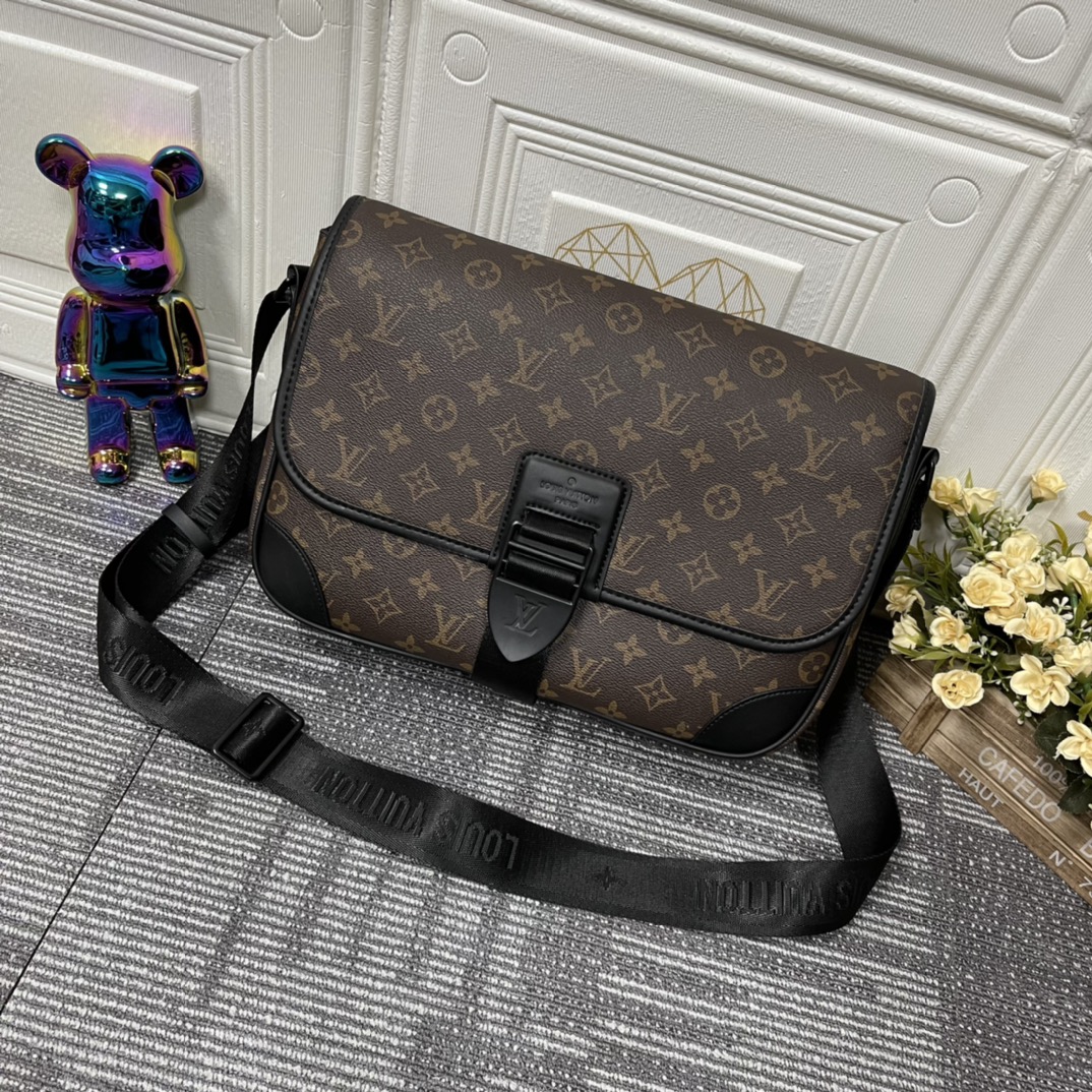 2 colors Messenger bag 13.8″x9.4″x3.1″ BB-918000712