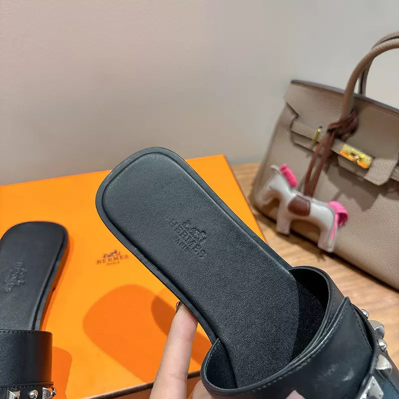New High Quality Real Leather Slippers LX-872323