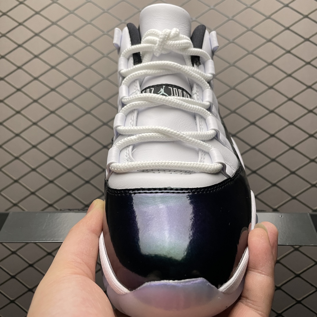 JRD 11 Retro Low Iridescent 528895-145