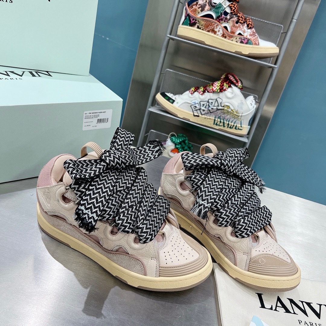 LAN Leather Curb 5