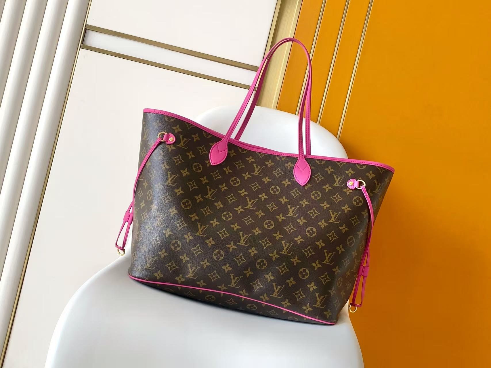LV Neverfull M29211 Size：39x32x19cm