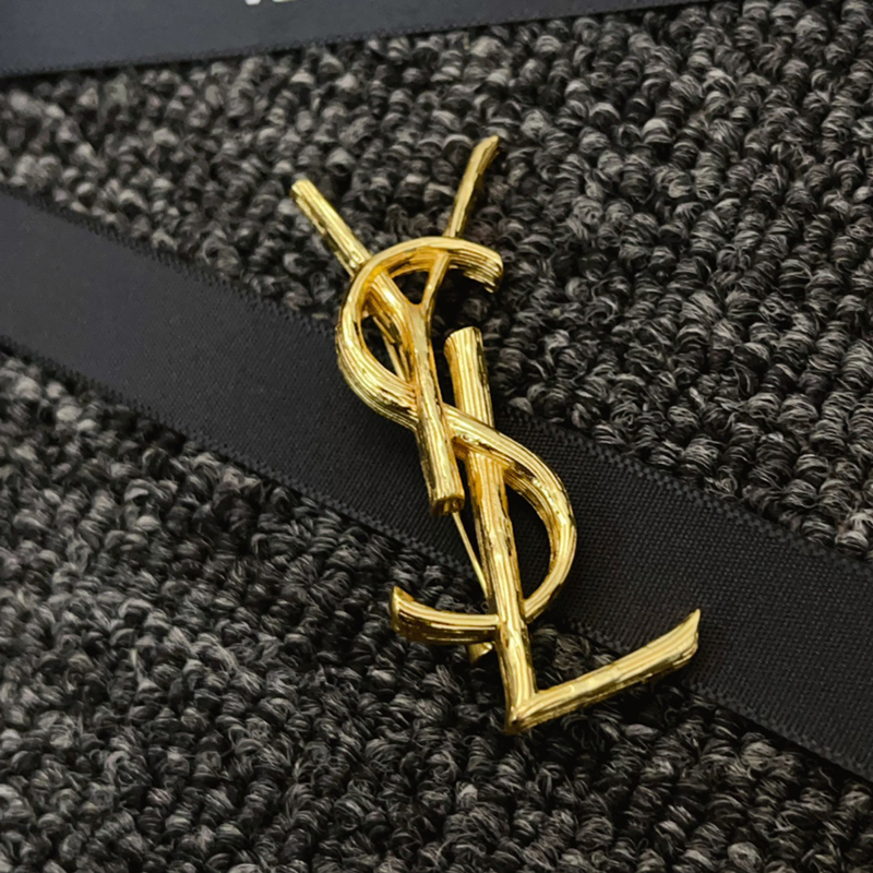 Fashion Golden Brooch QTXZ-9110094