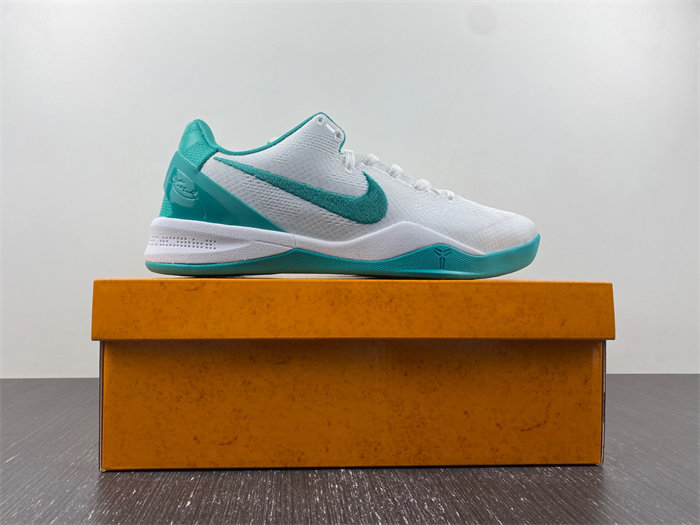 NK Kobe 8 Protro ‘Radiant Emerald’ FQ3549-101