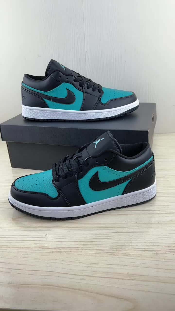 Original Air Jordan 1 Low, black and green colorway, style number 553558 026. All sizes available from 36 to 46.