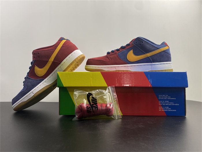 NK SB Dunk Low Barcelona DJ0606-400