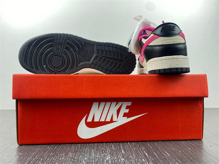 NK Dunk Low Multi FD4623-131